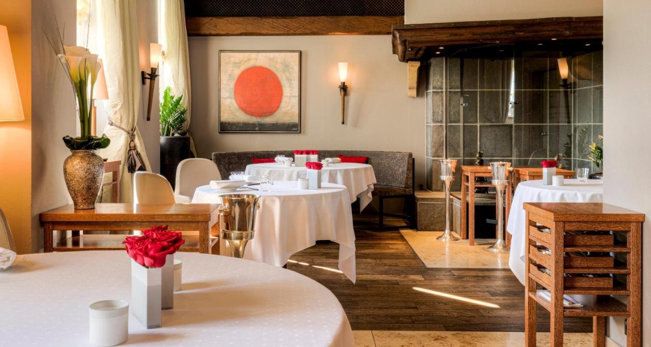 Victor'S Residenz-Hotel Schloss Berg Nennig Kültér fotó Restaurant "Le Clos du Bois"