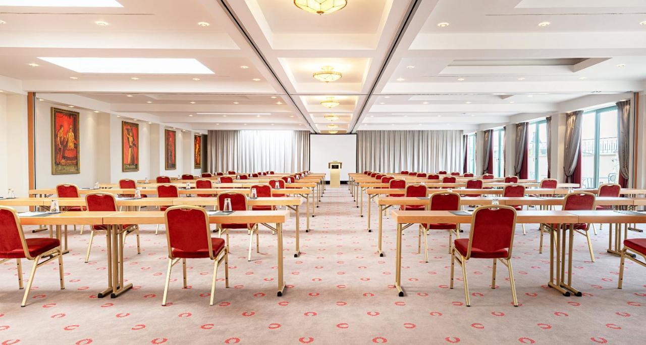 Victor'S Residenz-Hotel Schloss Berg Nennig Kültér fotó Meeting room
